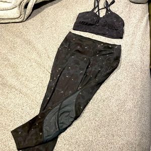 Cheetah matching set! Leggings and sports bra.